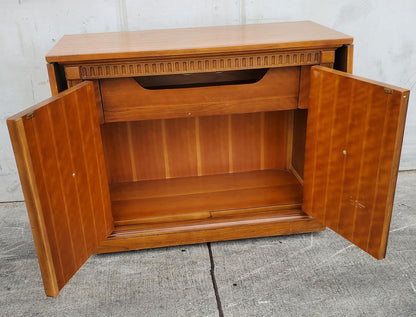 Bassett server buffet cabinet drop sides