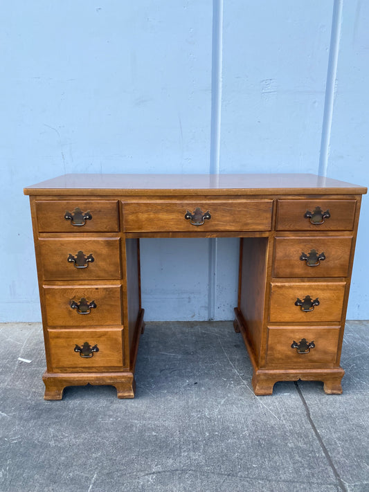 Baumritter office knee hole desk nutmeg