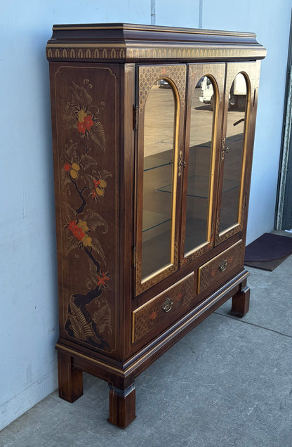 Lighted curio display cabinet antique/ vintage