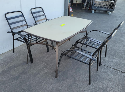 Patio /outdoor set rectangular table and 4 chairs black
