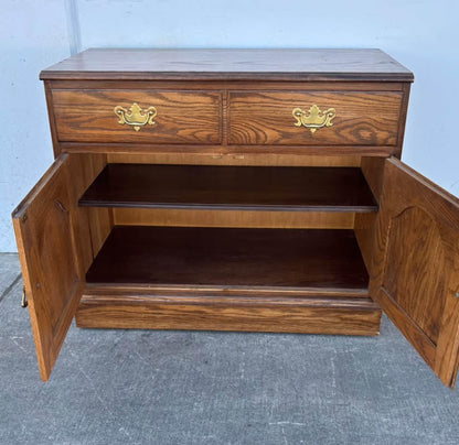 Vintage Knob Creek Oak Nightstand Pennsylvania house