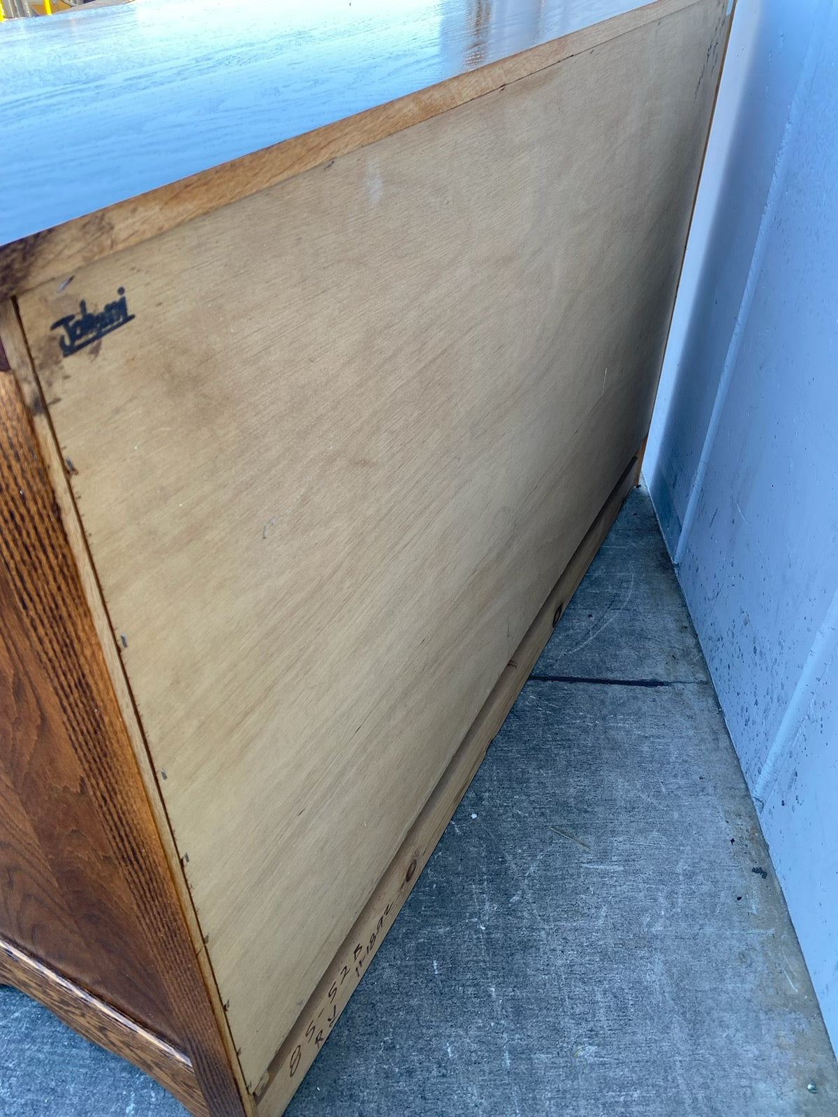 Buffet/ sideboard oak cabinet antique/ vintage