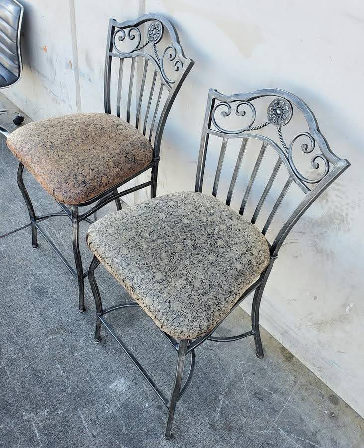 Bar/counter metal stools/chairs (2) brown cushion