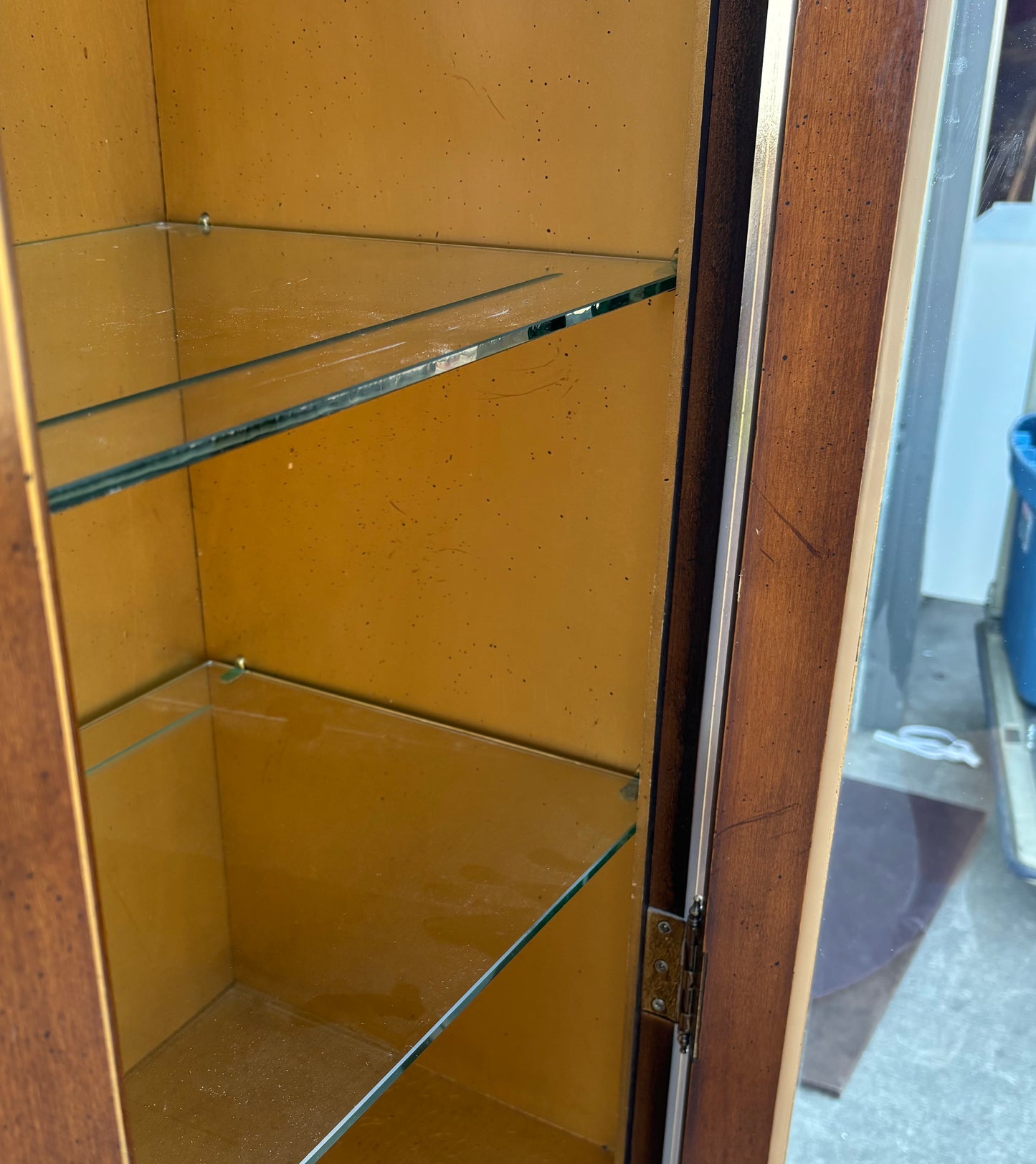 Lighted curio display cabinet antique/ vintage