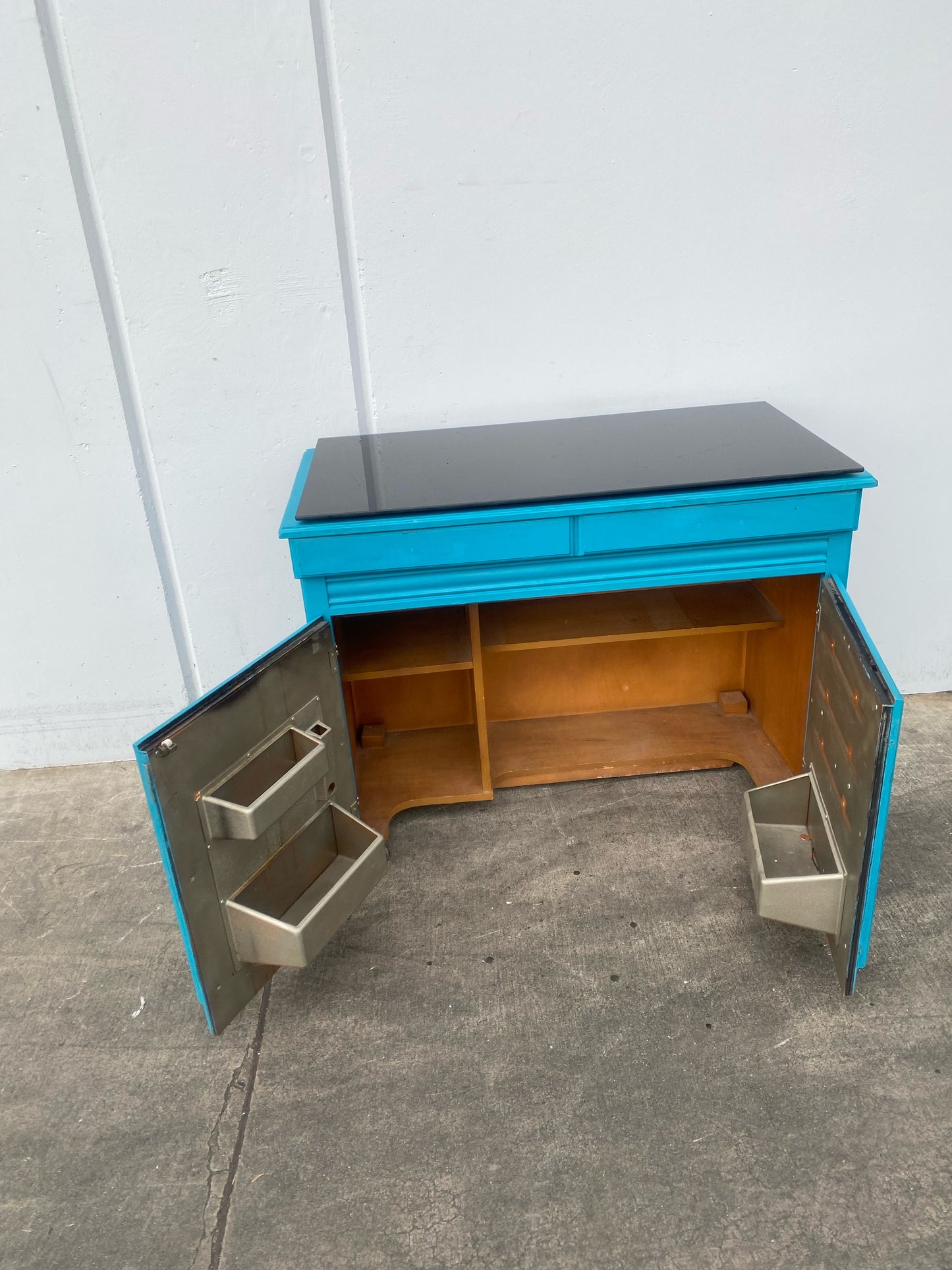 blue sideboard/ buffet/kitchen cabinet