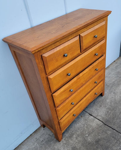 tradewins light wood dresser/ chest of drawers