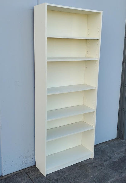 white bookshelf/bookcase adjustable shelves
