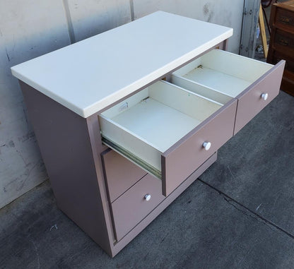 Dresser/chest of drawers