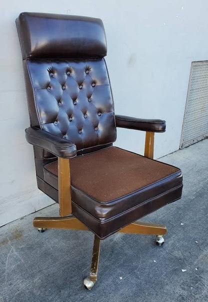 Brown office/computer chair
