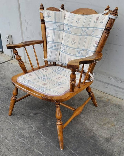 Armchair white floral cushion antique/vintage