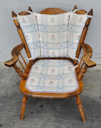 Armchair white floral cushion antique/vintage