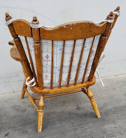 Armchair white floral cushion antique/vintage