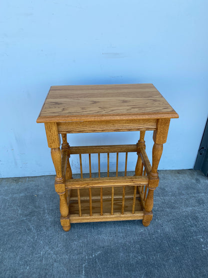 End/side table with magazine rack vintage