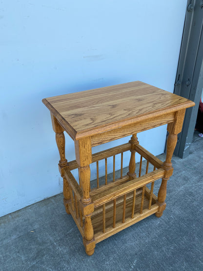 End/side table with magazine rack vintage