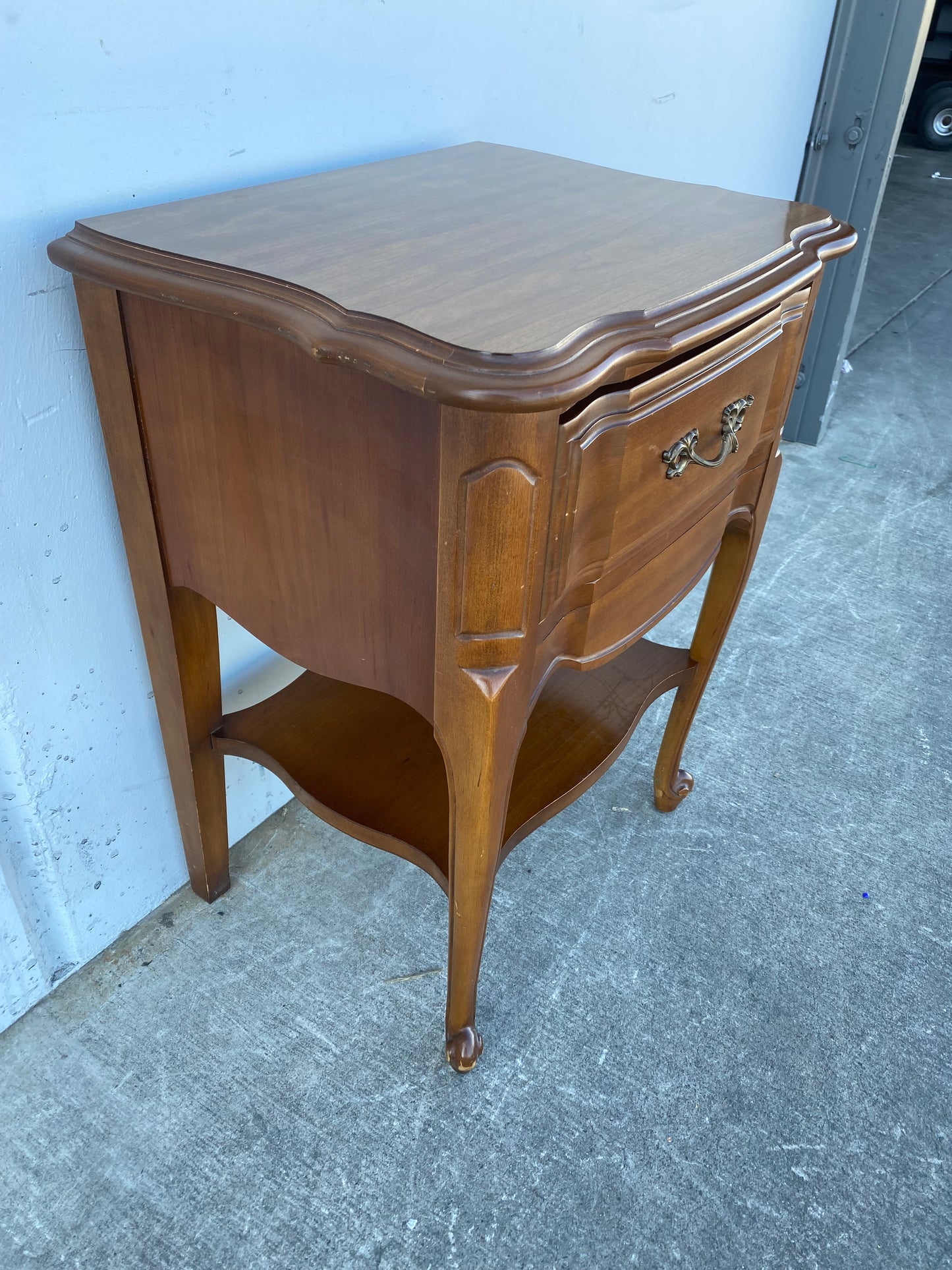 End/side table nightstand