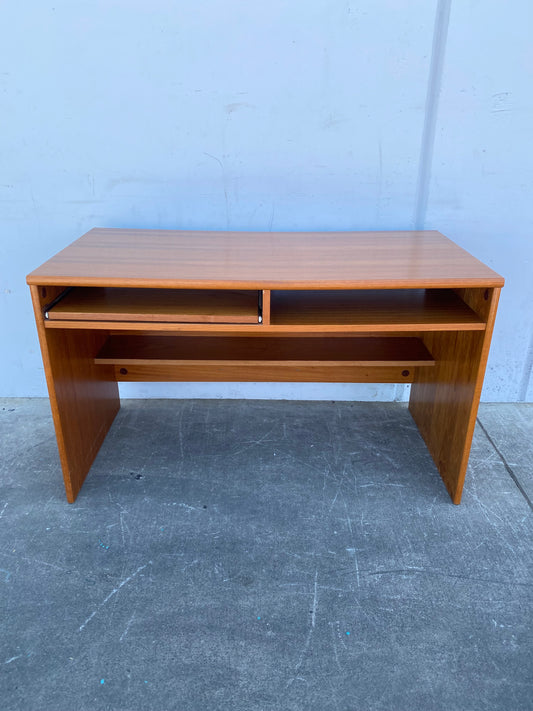 Computer/office desk