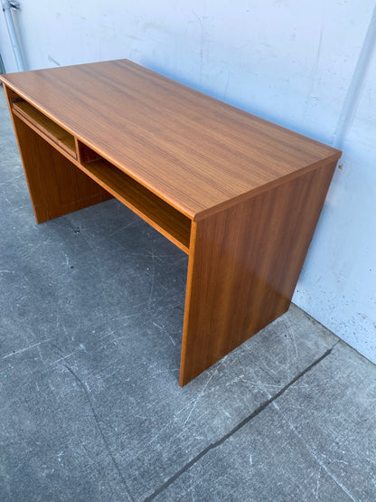 Computer/office desk